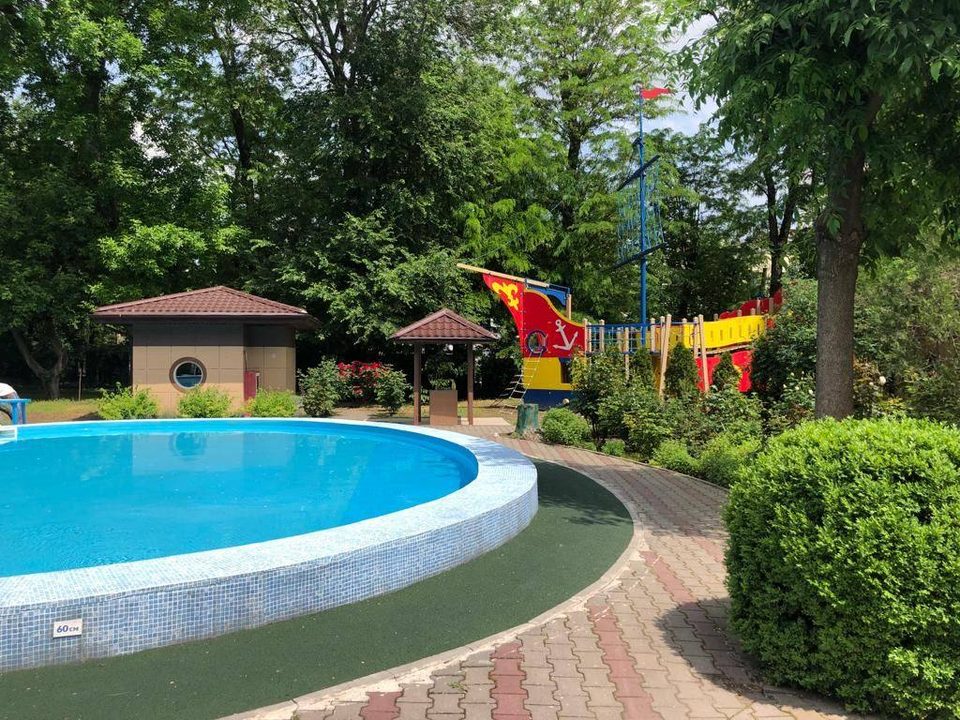 Детский бассейн в парке Черевичкина