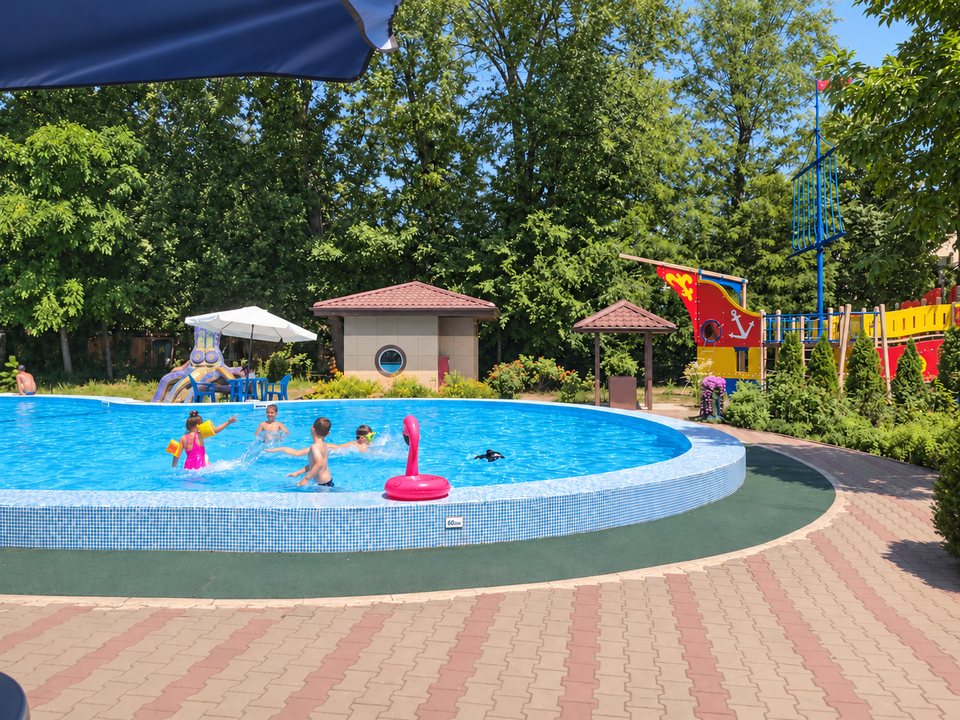 Детский бассейн в парке Черевичкина